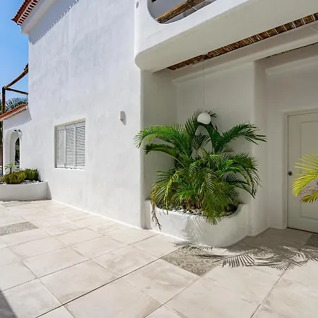 Villa8 Villa *